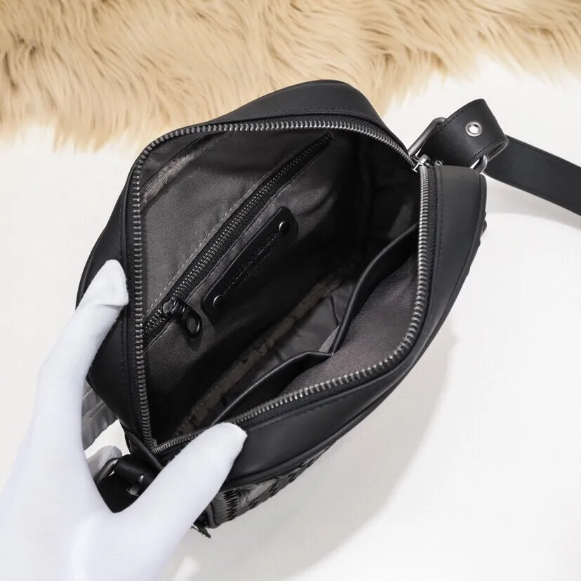 All categories 💚 Top version men’s bags 💚 BV 2024 new BV crossbody bag